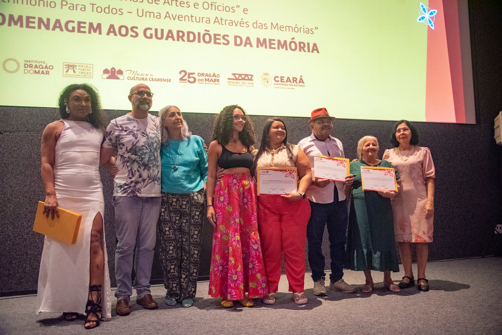 Guardiões da memória identificados pelo Projeto Patrimônio para Todos são homenageados em evento de lançamento de filmes documentários