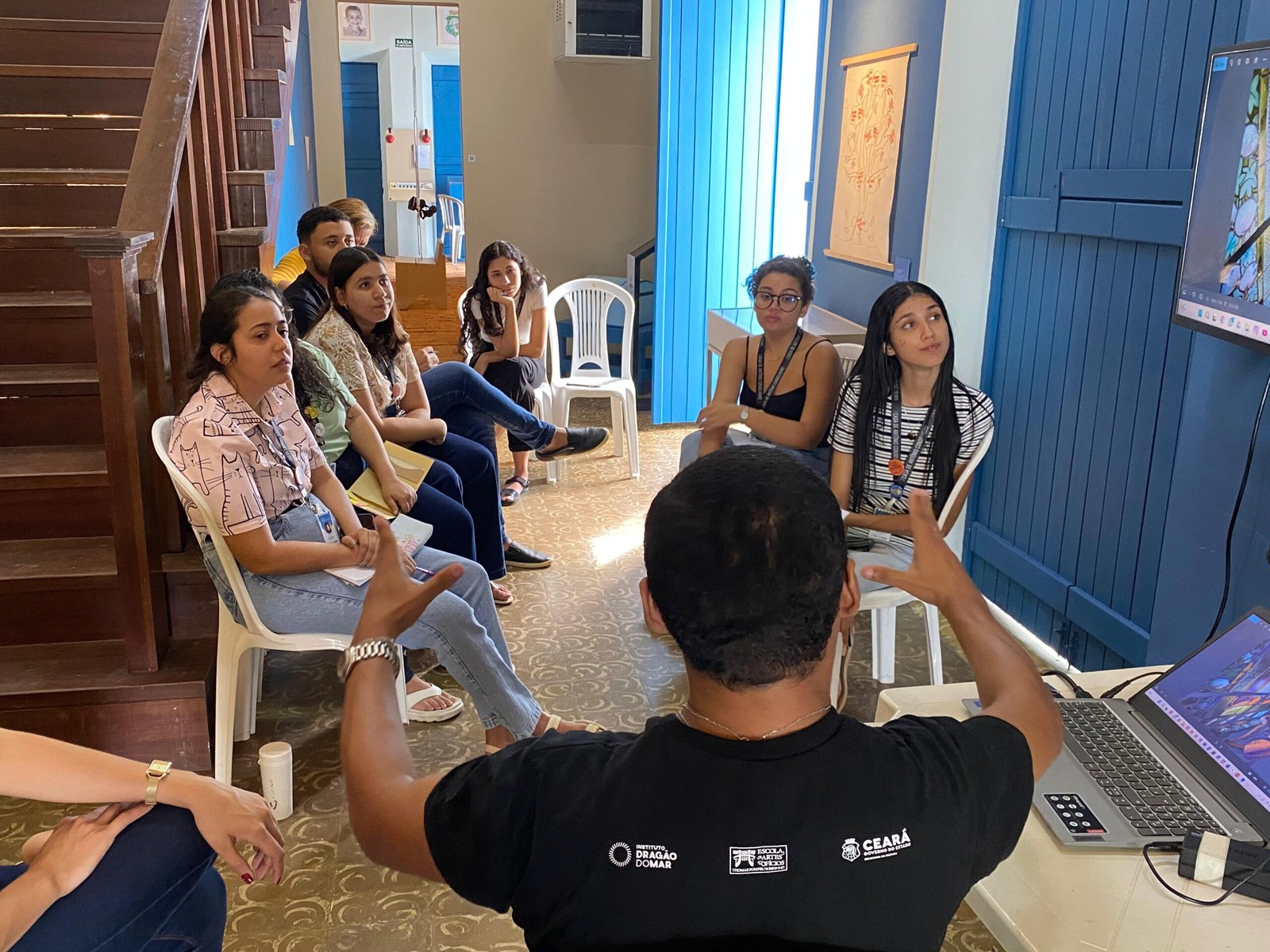 Casa de Antônio Conselheiro realiza curso de Conservação e Restauração de Bens Patrimoniais voltado a colaboradores do equipamento. A formação acontece em parceria com a Escola de Artes e Ofícios Thomaz Pompeu Sobrinho.