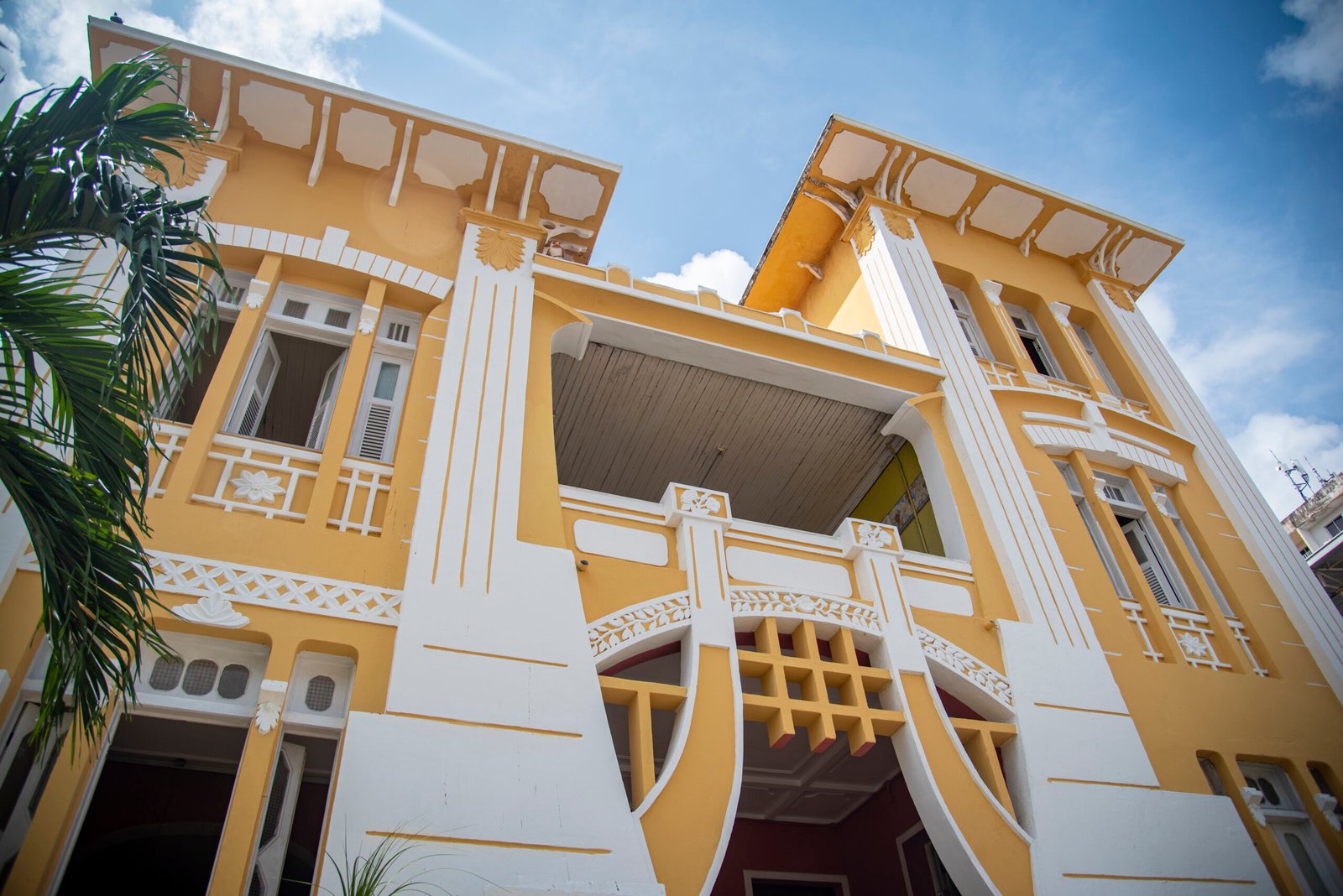 Escola de Artes e Ofícios realiza cadastro de professores